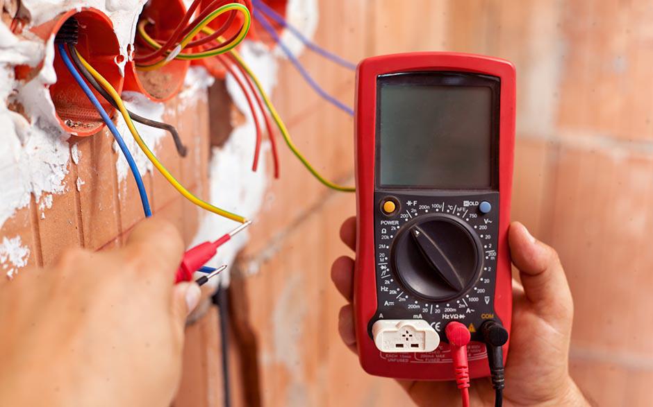 recherche électricien Paris 12